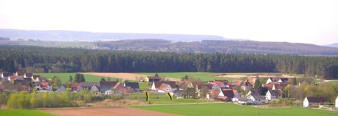 Zwischen Wald und Wiesen