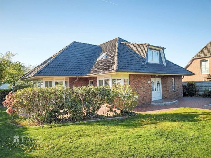 Exklusiv. Außergewöhnlich wohnen. Ein Haus für mehrere Generationen. – AB-Eckansicht-Links