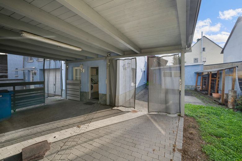 Wohnen & Arbeiten auf ca. 287 m² Fläche in Aßlar-Berghausen – Foto 2