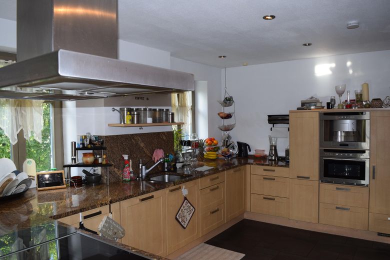 WHG 1 - EG: Küche = Party-Ort