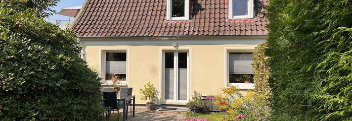 Südfassade mit Garten