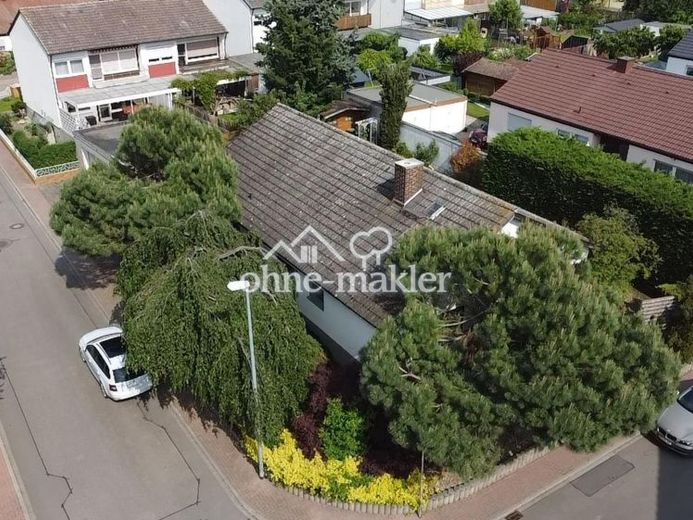Provisionsfreies Einfamilienhaus mit 594 m² Grundstück, Südgarten, Doppelgarage, Sauna – Foto 1