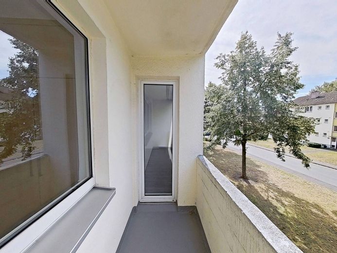 Ampio appartamento di 4 locali con BALCONE e tanto comfort a Paderborn-Sennelager – Balkon