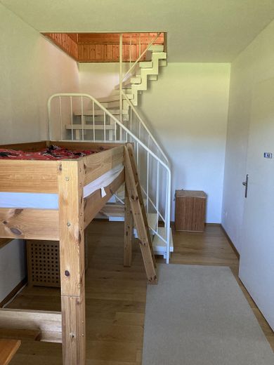 Mükemmel konumda 3,5 odalı Quadro ev! Çok aydınlık hobi odası! – Kinderzimmer