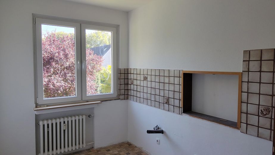 Renovierte 4-Zimmerwohnung in Duisburg-Mittelmeiderich demnächst zu vermieten – Küche
