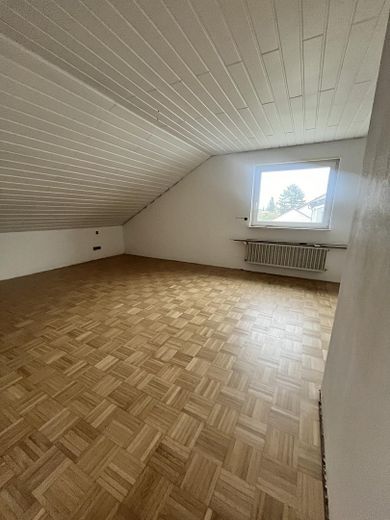 Moderno apartamento de 3,5 habitaciones con terraza en Römerberg-Mechtersheim – Schlafzimmer / Büro