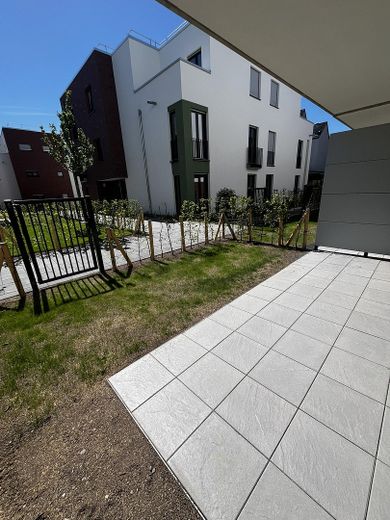 Stilvolle 3-Zimmer-Wohnung mit Südterrasse & Garten im Neubauprojekt „Wolf Höfe“ – Terrasse