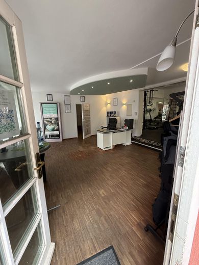 Attraktive Gewerbe, Büro oder Praxisräume in zentraler Lage in Schwäbisch Gmünd – Eingang / Empfang