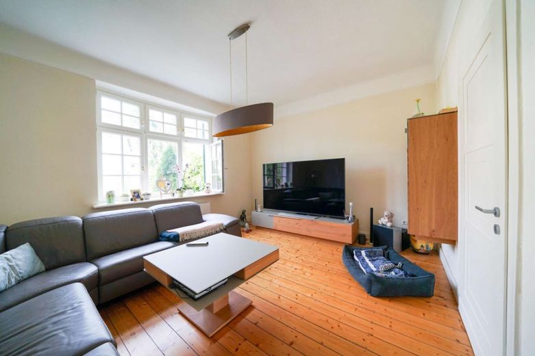 Altbau-Eleganz: Vielseitig nutzbar &amp; modernisiert - Stadtvilla in Bestlage von Bergisch-Neukirchen! – Bild 9