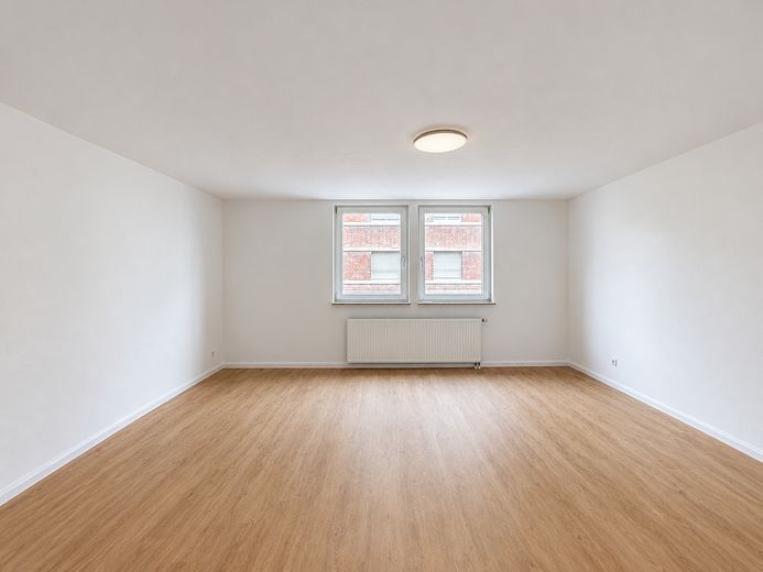 Primera ocupación | Apartamento de 3 habitaciones con balcón en LU-Sur – Schlafzimmer 1