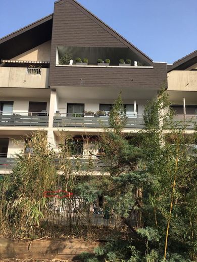 Haus_Hinterseite mit Terasse_2