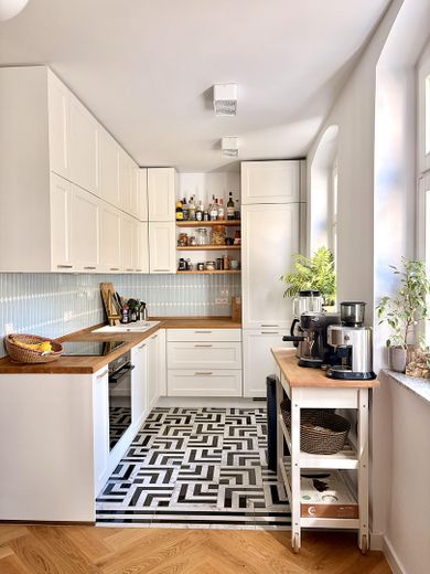 Sin comisión: Piso de 2 habitaciones renovado y amueblado en Friedrichshain (Boxhagener Kiez) – Kitchen 1