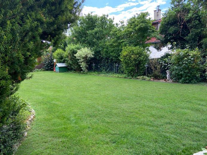 Ben curato appartamento di 3 locali al piano terra con veranda e ampio giardino – Foto 18