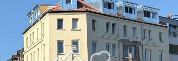 Erstbezug nach Sanierung! Helle 3,5 Zi.-DG-Whg. mit Balkon, Klimaanlage und Burgblick.