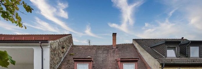 Ihr Projekt im Herzen von Schwarzach: Historisches Stadthaus mit Potenzial für 3 Einheiten