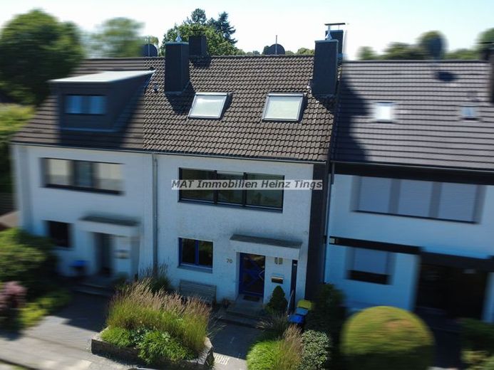 Wohnhaus in Düsseldorf - Hubbelrath - mit sonnigem Prachtgarten – Foto 1
