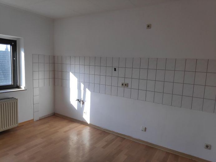 Helle 3-Zimmer-Wohnung mit Balkon und weitem Grünblick in Duisburg-Meiderich – Küche