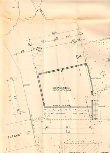 Landhaus mit zusätzliches Einfamilienhaus und großer Garage in Alleinlage im Wald – Garage