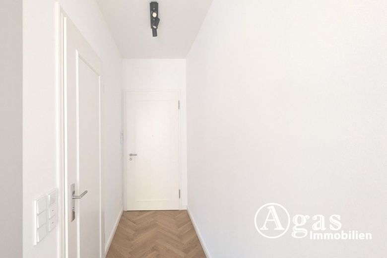 Moderno appartamento di nuova costruzione di 1 stanza con cucina attrezzata in posizione ambita a Schöneberg – Flur