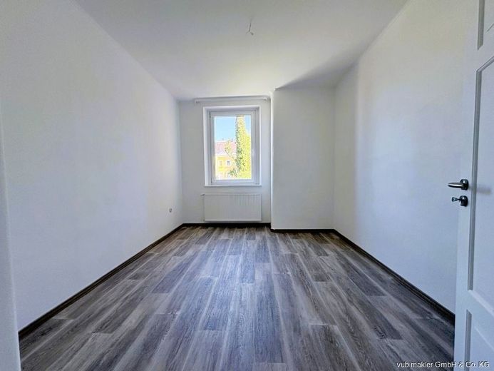 Stilvoll renovierte 3,5-Zimmer-Wohnung - ideal für Paare in Hof – VUB0002416-8