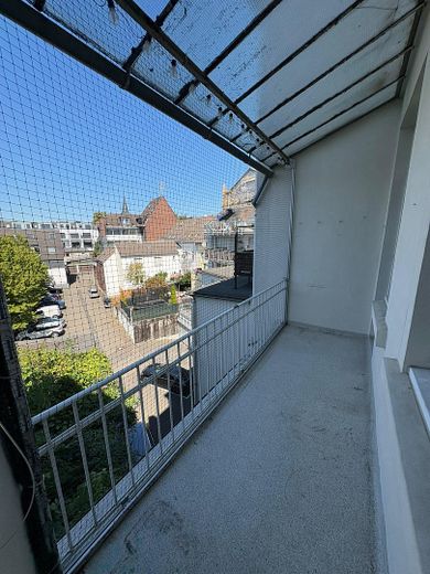 Frisch renovierte 2,5-Zimmer-Altbauwohnung mit Balkon in zentraler Lage von Solingen-Ohligs – Balkon
