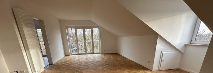 Wohnzimmer, Zugang zum Balkon
