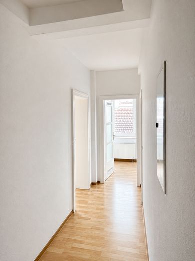 3 Zimmer Wohnung mit neuer Einbauküche / WG geeignet – Foto 1