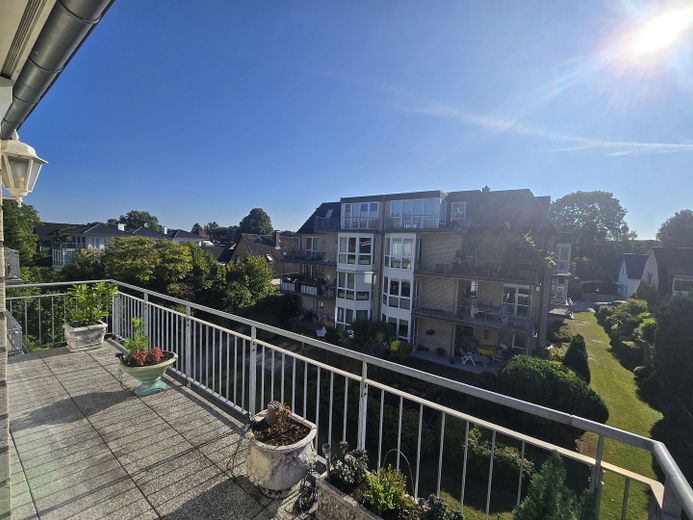 Appartement lumineux de 2 pièces à l’étage avec grand balcon et place de parking en sous-sol – Photo 11
