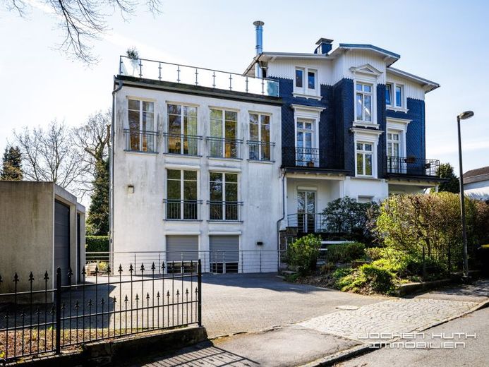 Direkt am Toelleturm, in prominenter Lage: sehr helle, sanierte, 200m² - Altbau - Etage – Foto 1