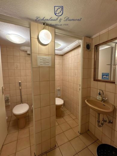 Gastro- / Büro- oder Praxisfläche in zentraler Lage mit Stellplätzen – WC Damen