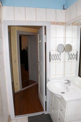 Inwestycja kapitałowa – potencjalnie zwalniana – Tempelhof – 2 pokoje z kuchnią i łazienką – Bad 2
