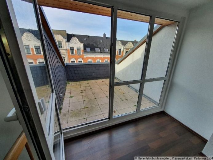 Schöne Wohnung in Gablenz mit Terrasse und Balkon – Photo 1