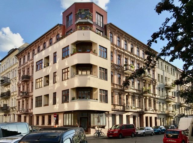 PROVISIONSFREI: Dachgeschoss-Maisonette im Bergmannkiez – Hausansicht