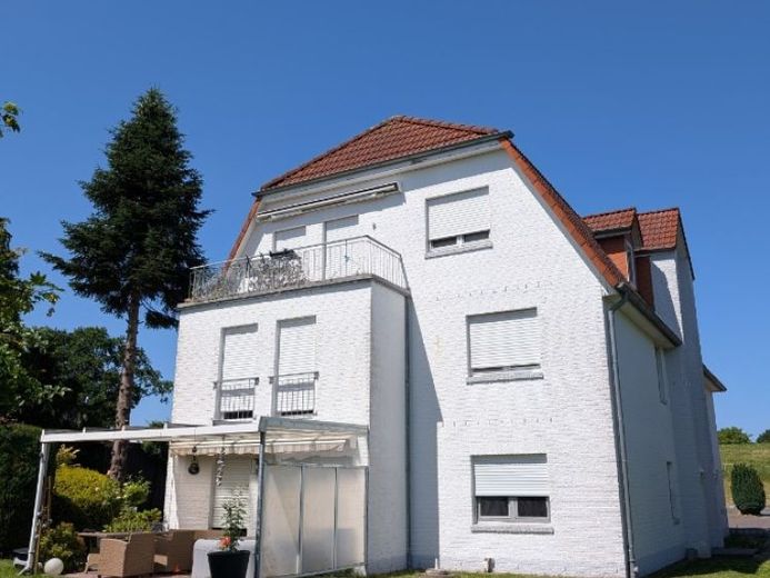 Jasne, dobrze utrzymane mieszkanie 2-pokojowe (63 m²) z balkonem w Lemwerder – Foto 1