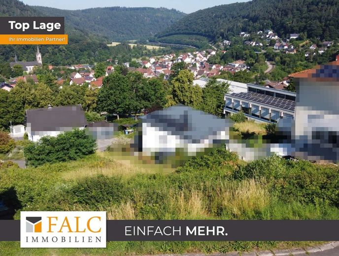 Sonniges Hanggrundstück mit traumhafter Aussicht – Außenansicht