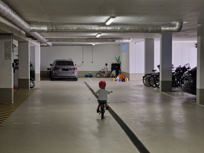 Großzügige Stellplätze