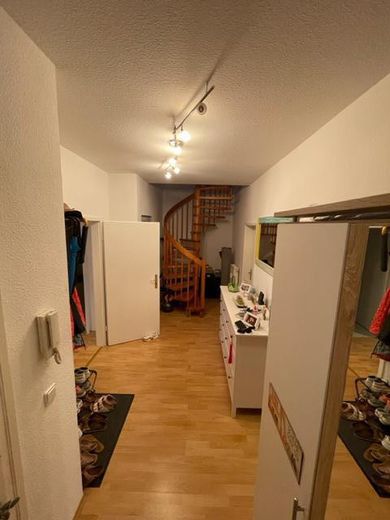 Großzügige Eigentumswohnung Maisonette - im Leipziger Südosten (Anger-Crottendorf) – Eingangsflur