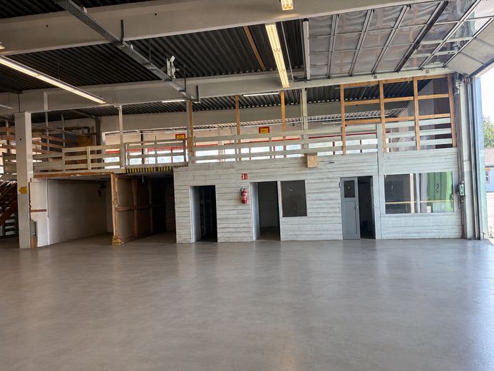 Lager/ Produktionsflächen ca. 1400 m2 mit Büro / teilbar – Foto 11
