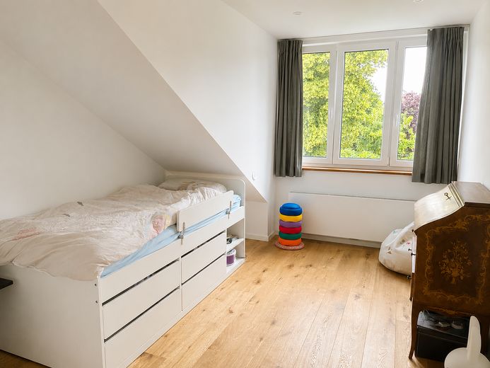 Einziehen statt renovieren – 160 m² Familienwohnen im Norden Bramfelds, nahe Wellingsbüttel – Schlafzimmer Dachgeschoss