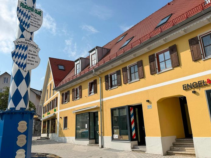 Urokliwe lokale handlowe w bezpośrednio najlepszej lokalizacji przy rynku (40 lub 80 m²) – Außenansicht Läden I