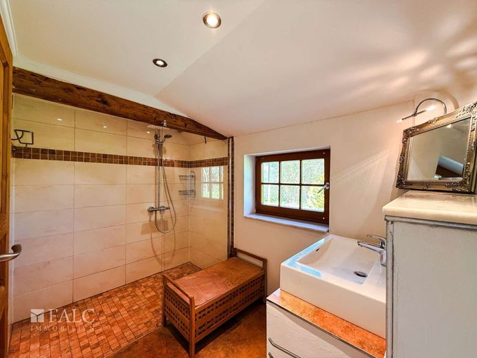 Ein Reetdachhaus wie aus dem Märchen - umgeben von Natur, Geschichte und Seele. – Badezimmer Erdgeschoss Bild 3