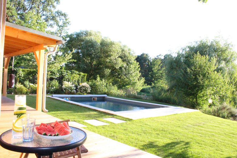 Exklusives Wassergrundstück mit 47 Metern privater Uferfront – ... und Poolheizung