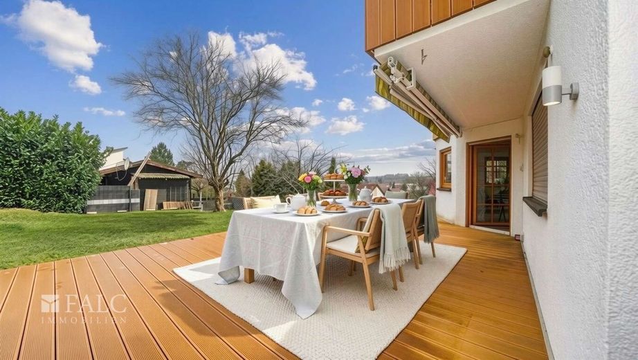 Dürfen wir vorstellen? Ihr Traumhaus! - FALC Immobilien – Blick in die Weite