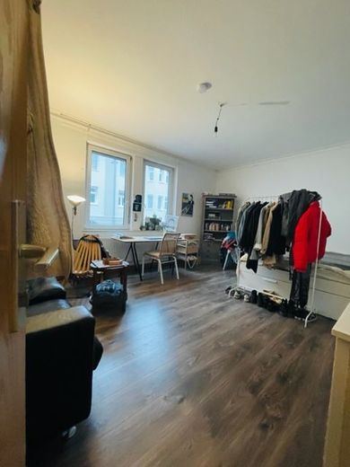 Geräumige Altbauwohnung in Stuttgart Ost – Zimmer