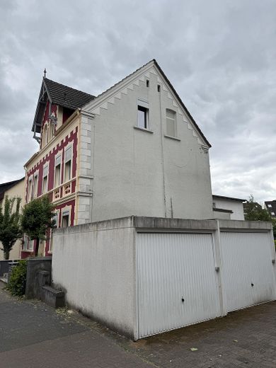6-Familienhaus in Bad Lippspringe – provisionsfrei mit Entwicklungspotenzial – Foto 2