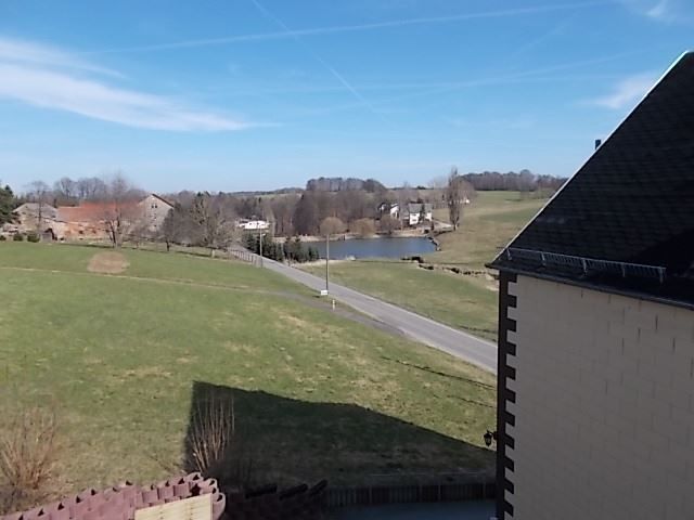Große DG 2-Zimmer mit Balkon, Laminat, 2x Abstellraum und Wanne in idyllischer Lage! – DSCN2023