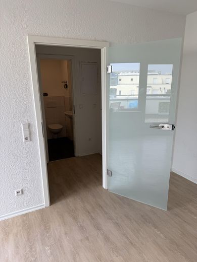 Exklusive 2-Zimmer-Wohnung mit großer Terrasse – komplett modernisiertes Bad in Karlsruhe-Neureut – फोटो 8