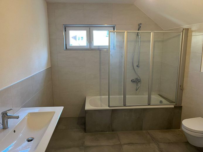 3 Zimmer Wohnung in Creglingen zu vermieten / Saniert im Dezember 2024 – Bad