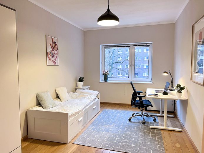 Schlafzimmer / Arbeitszimmer