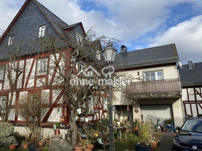 Ruhig gelegen und dennoch Mitten im Leben! 6 ZKB in Dillenburg Eibach zu vermieten – Zdjęcie 1